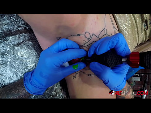 ❤️ Extremadamente tatuado hottie Sully Savage consiguió un tatuaje en su clítoris ❤❌ Porno vk en es.elitemangas.top ❌️