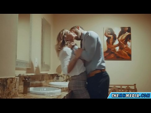 ❤️ Cuando una rubia tetona te seduce en un baño público ❤❌ Porno vk en es.elitemangas.top ❌️